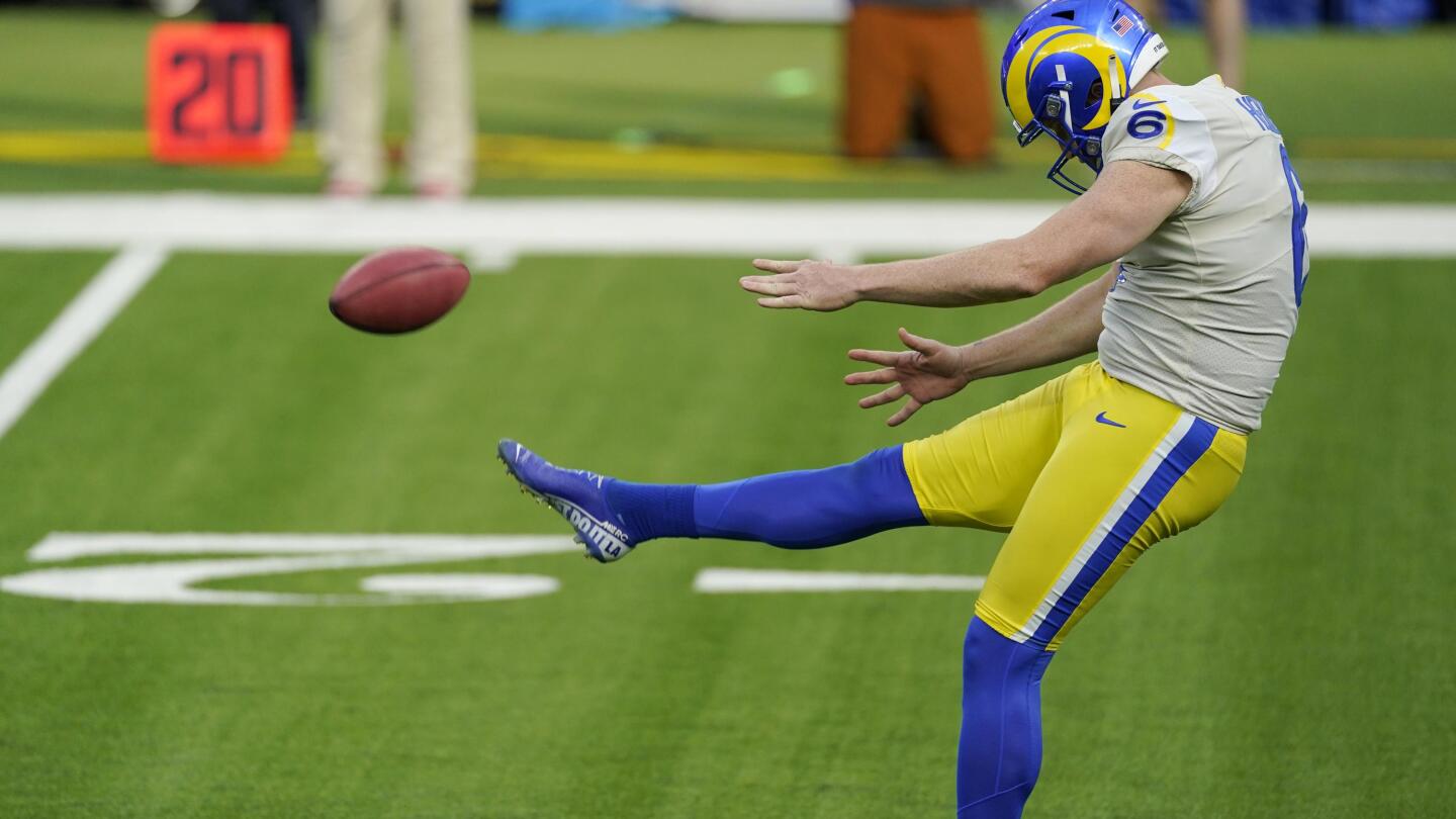 Johnny hekker jersey 2025